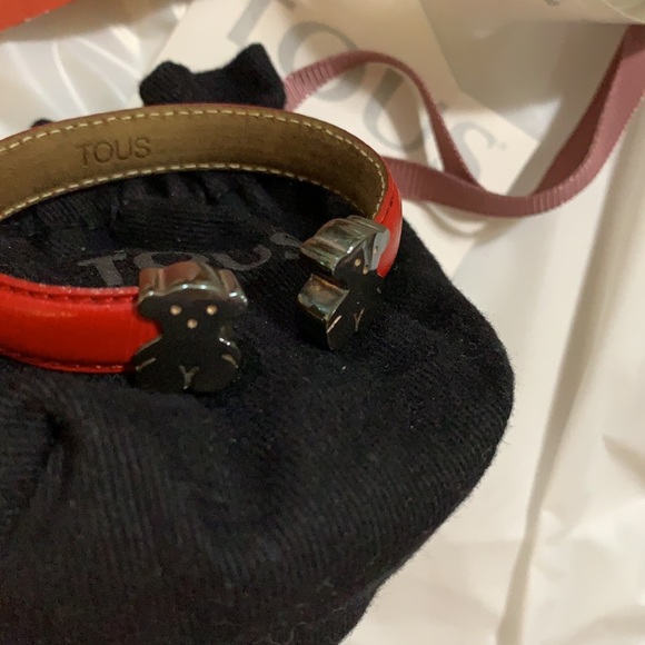 TOUS Sweet Dolls bangle in sterling silver and red leather. - Picture 6 of 8